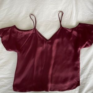 Aritzia(wilfred free) size small, silk, cold shoulder top